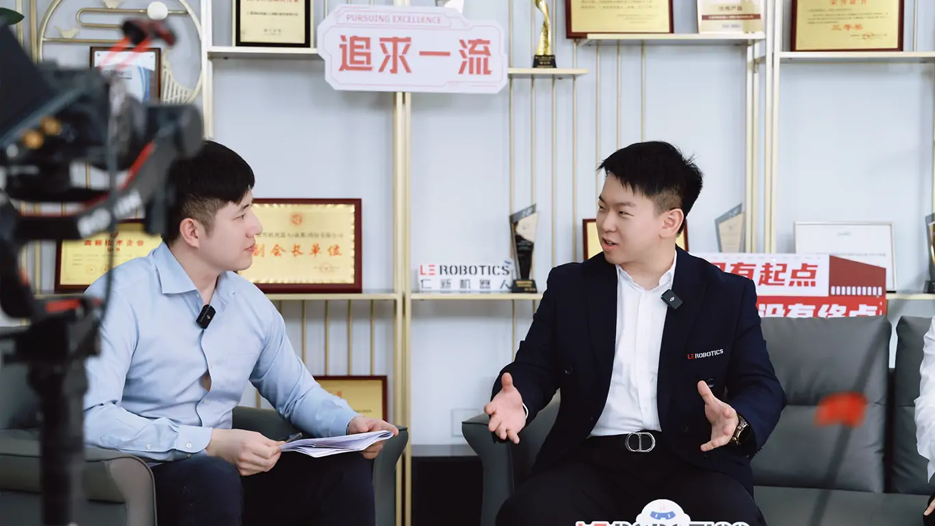 深耕具身智能，赋能产业升级——胡豪杰引领仁新机器人实现技术突破与资本双轮驱动